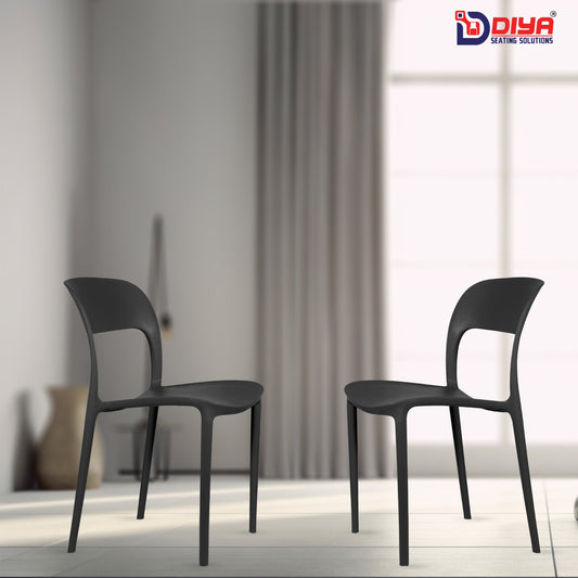 Wooden vs Metal Café Chairs: Which Is good for Your Space?