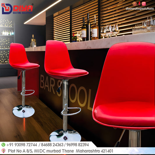 The Ideal Café Chair: Where Form and Comfort Converge