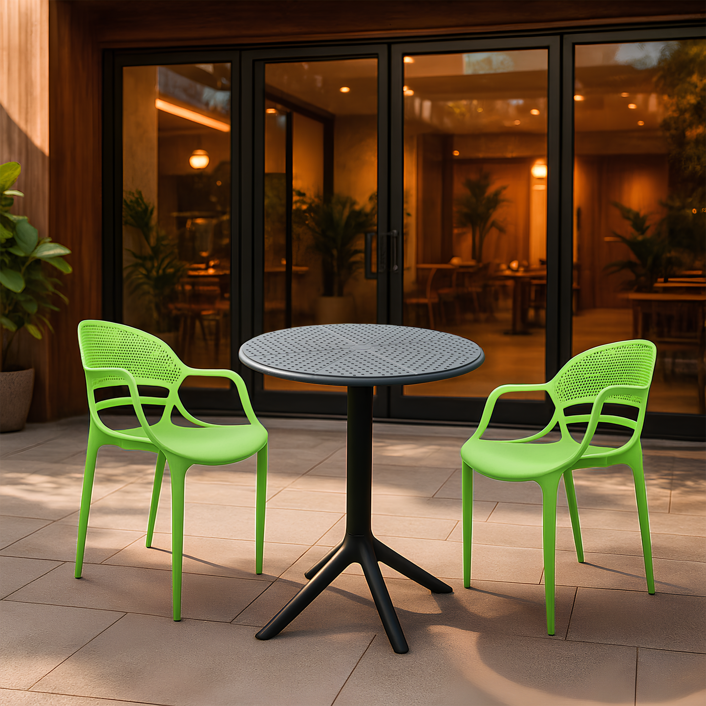 Plaza Round Table With 2 Sunset Chair
