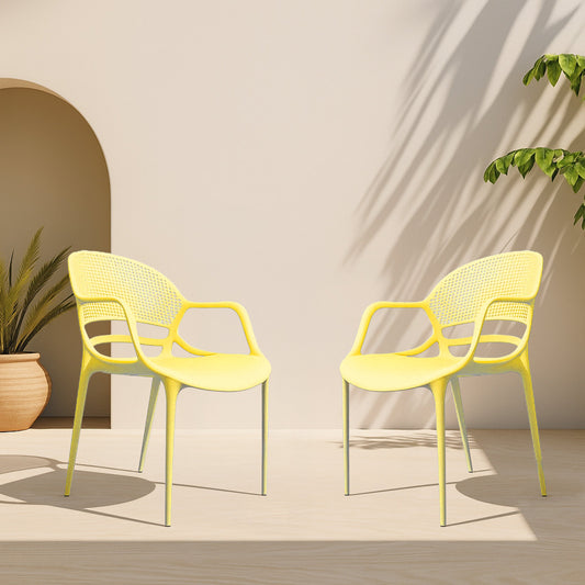 Plastic vs Wooden Chairs – Which is Better for Long-Term Use?