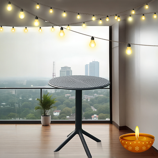 Plaza Round Table