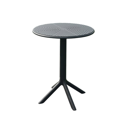 Plaza Round Table